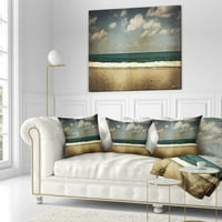 Dizajn vintage plaža s teškim oblacima - jastuk za bacanje morske obale - 18x18